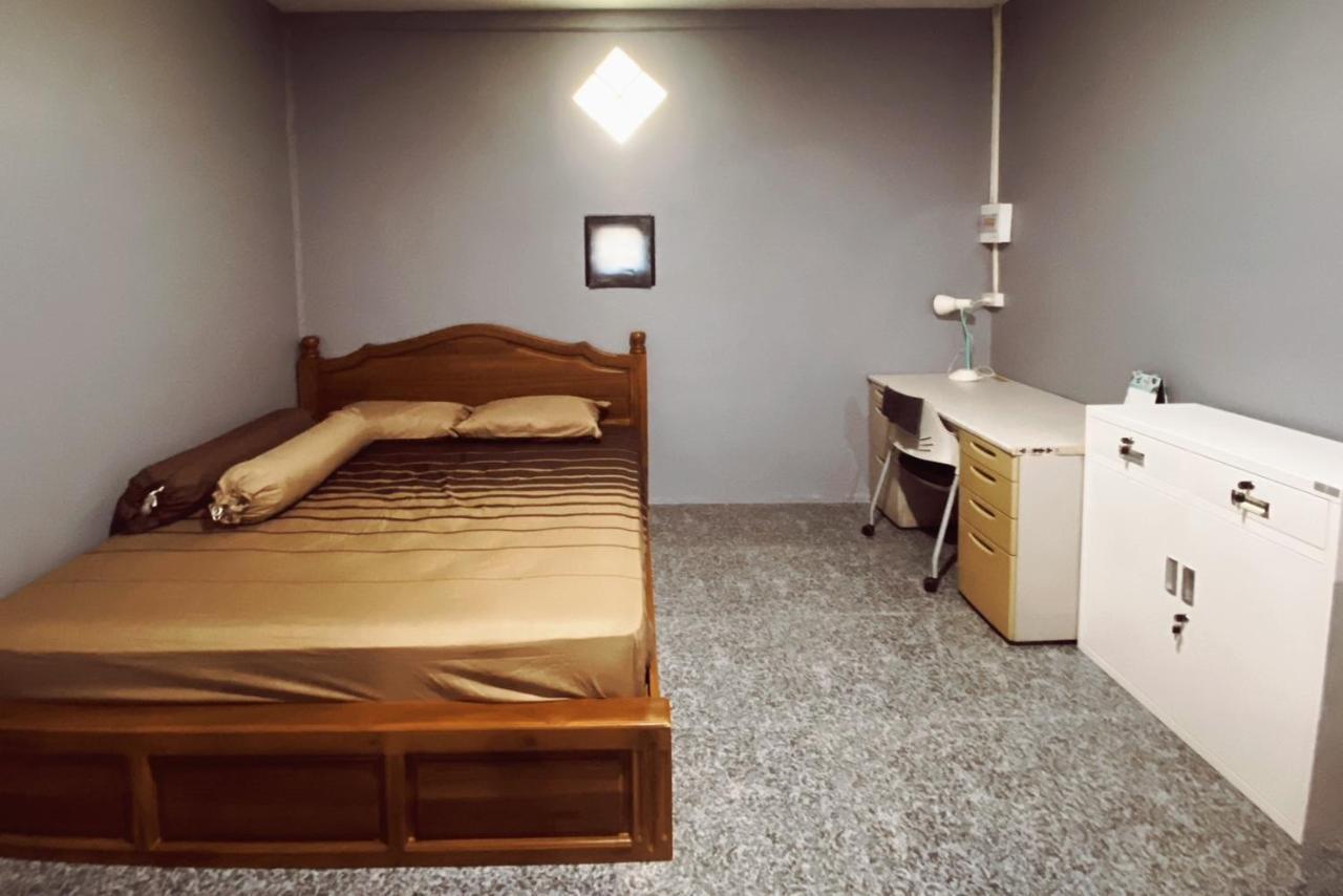 Tk House ห้องพักท่าตะเกียบ Nok Khao Ngoại thất bức ảnh